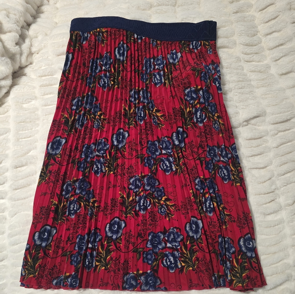 LulaRoe pleated skirt
